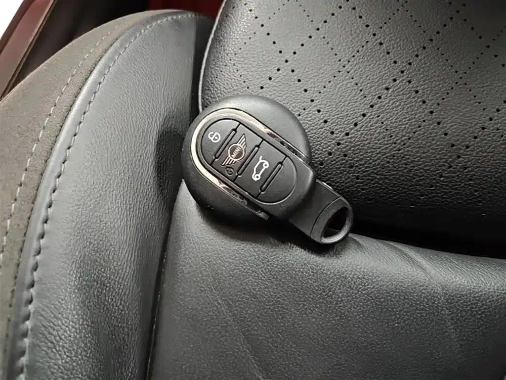 MINI 2018 1.5T COOPER Artist — миниатюра 9