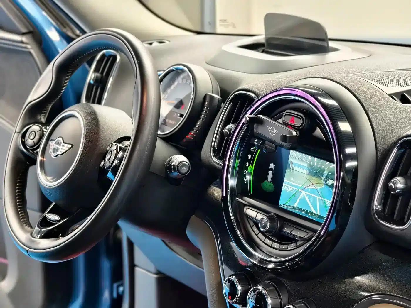 2017 MINI COUNTRYMAN 2.0T COOPER S ALL4 Explorer — миниатюра 11