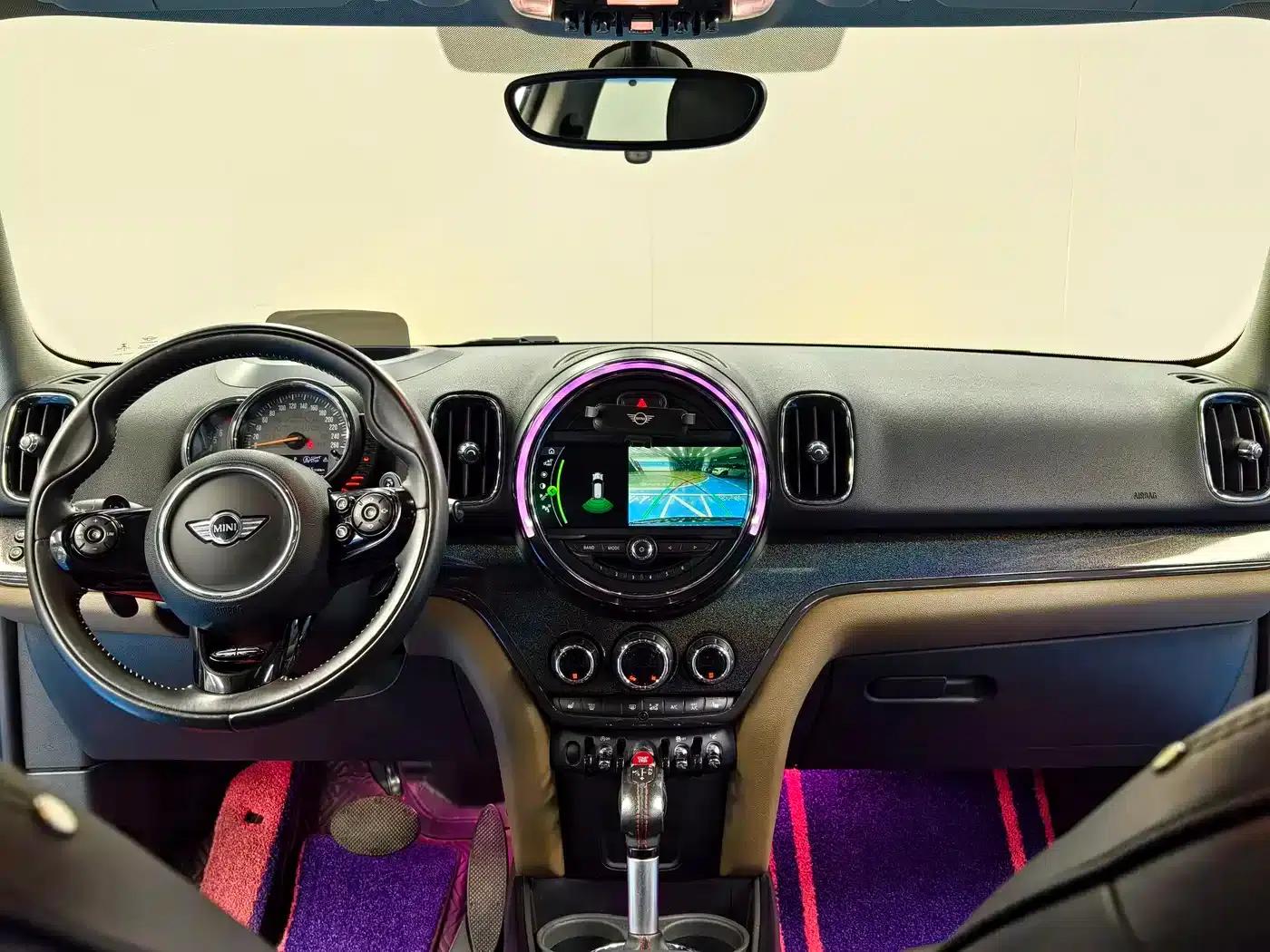 2017 MINI COUNTRYMAN 2.0T COOPER S ALL4 Explorer — миниатюра 9