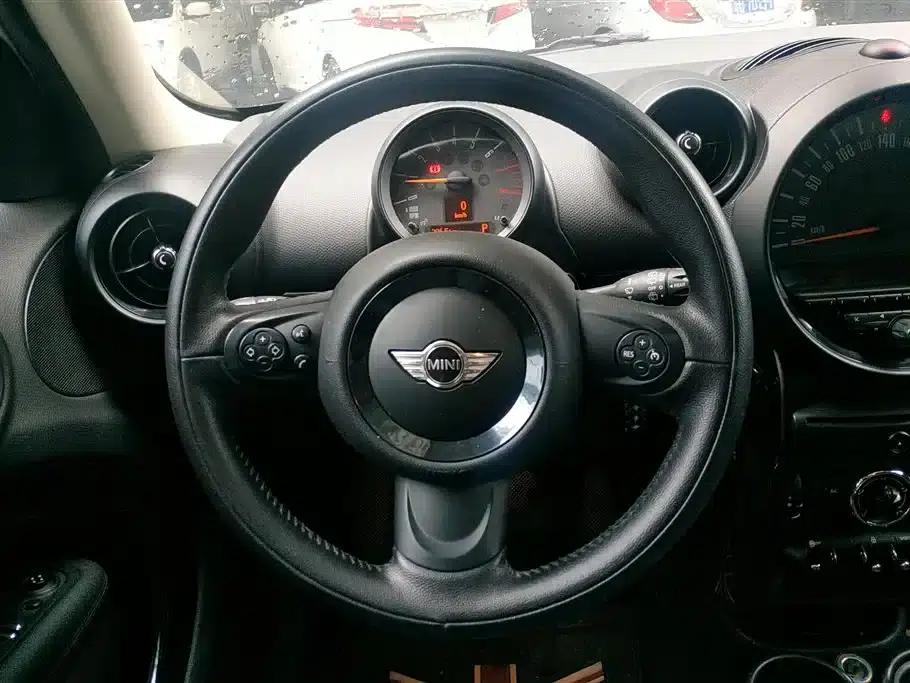 MINI COUNTRYMAN 2014 1.6T COOPER ALL4 Fun — миниатюра 15