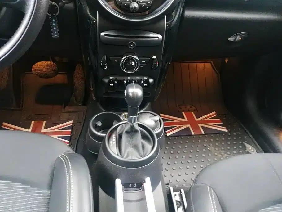 MINI COUNTRYMAN 2014 1.6T COOPER ALL4 Fun — миниатюра 16