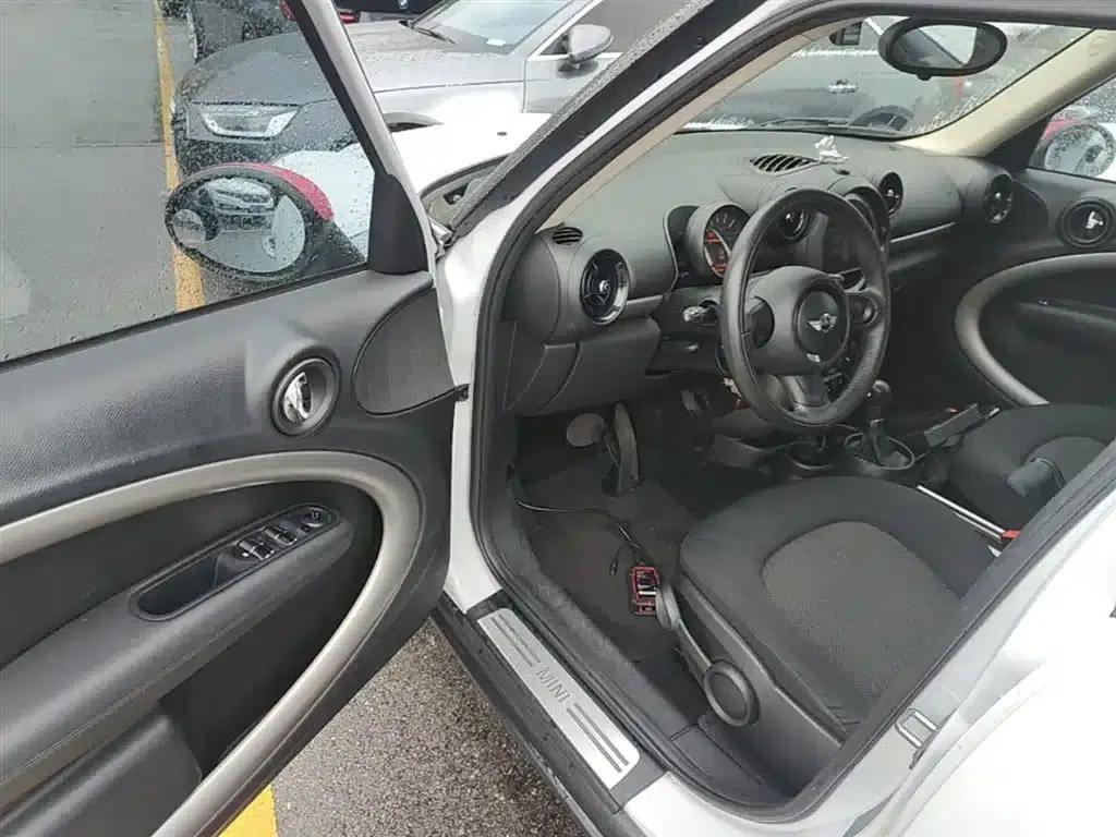 MINI COUNTRYMAN 2014 1.6L ONE — миниатюра 16