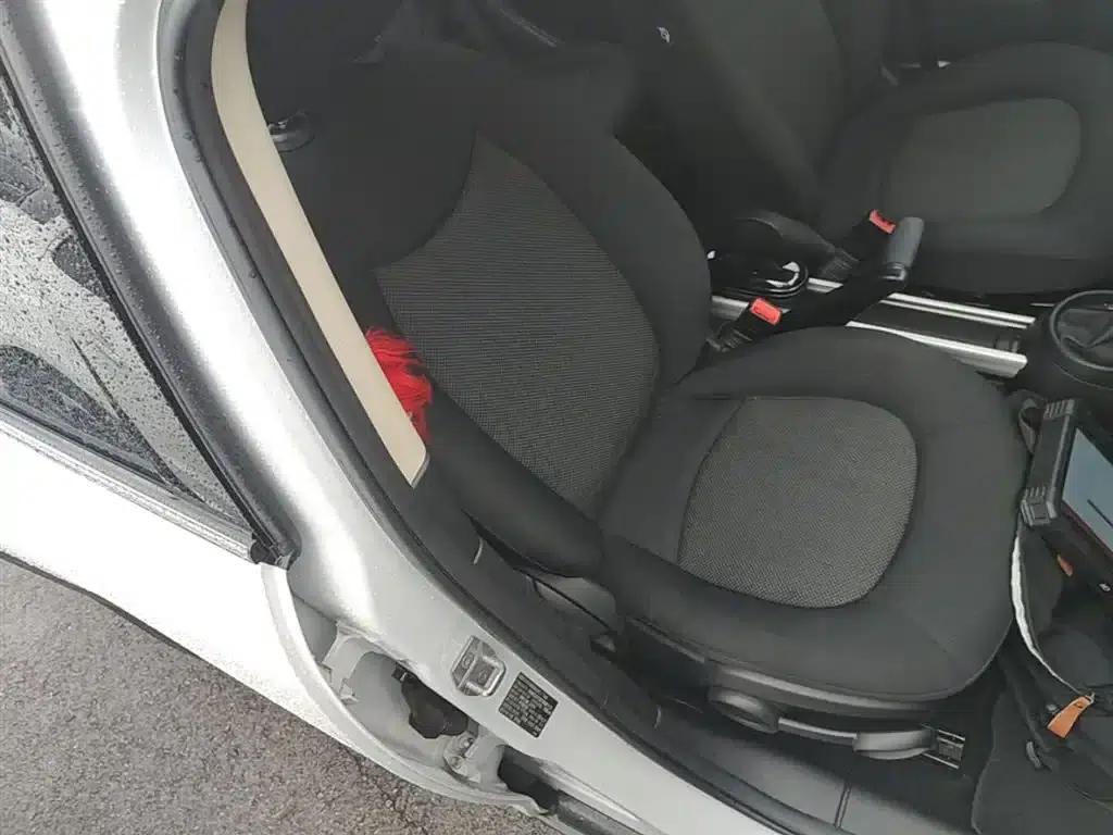 MINI COUNTRYMAN 2014 1.6L ONE — миниатюра 25