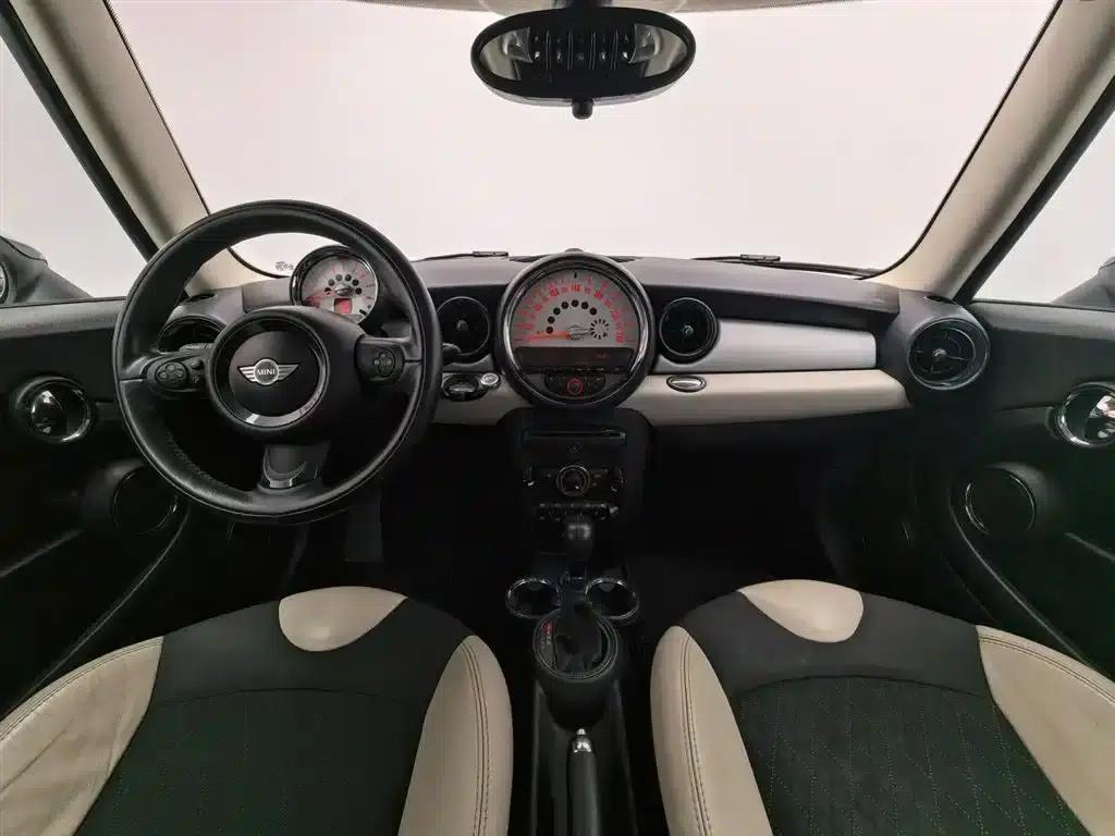 2011 MINI CLUBMAN 1.6L COOPER Fun — миниатюра 5