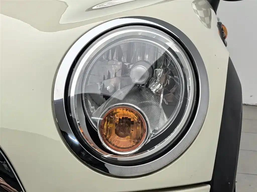 2011 MINI CLUBMAN 1.6L COOPER Fun — миниатюра 7