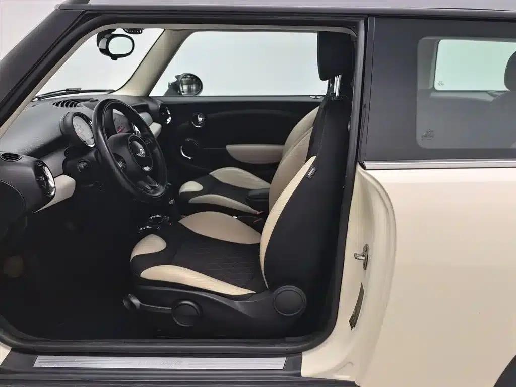 2011 MINI CLUBMAN 1.6L COOPER Fun — миниатюра 10