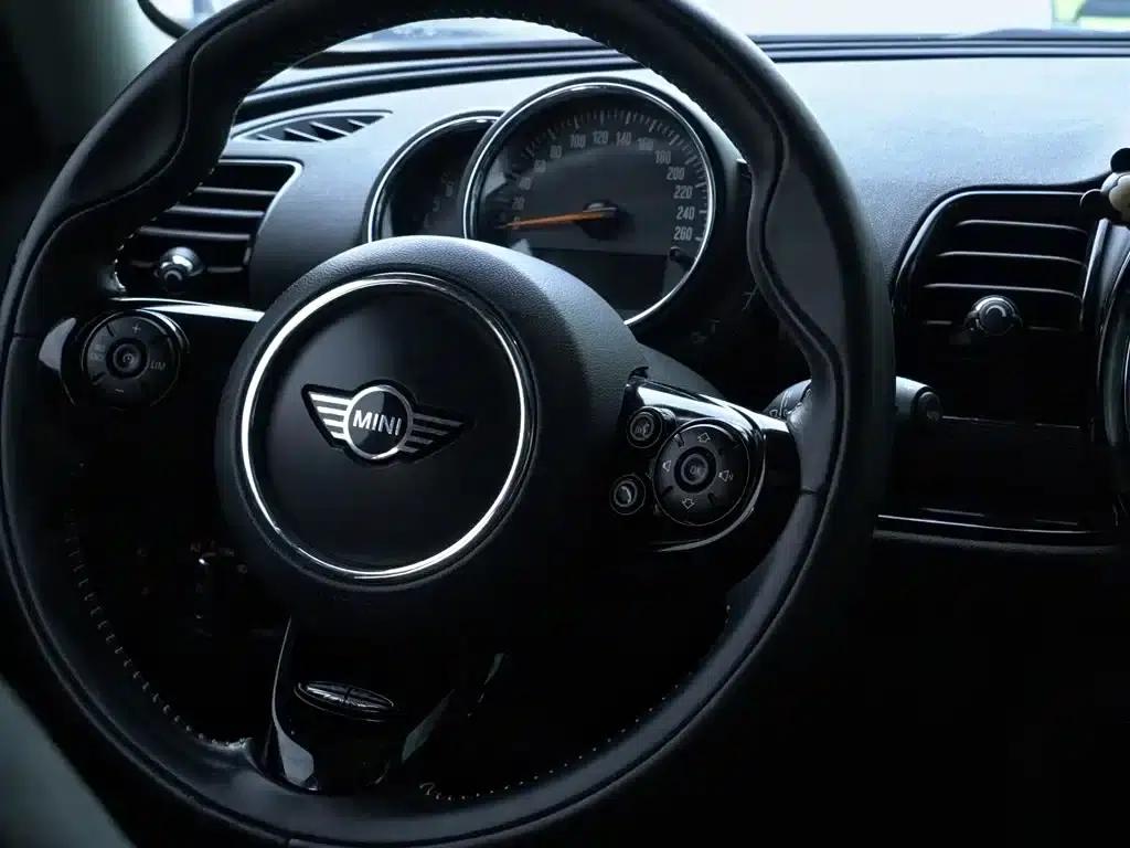 2018 MINI CLUBMAN 1.5T COOPER Artist — миниатюра 15