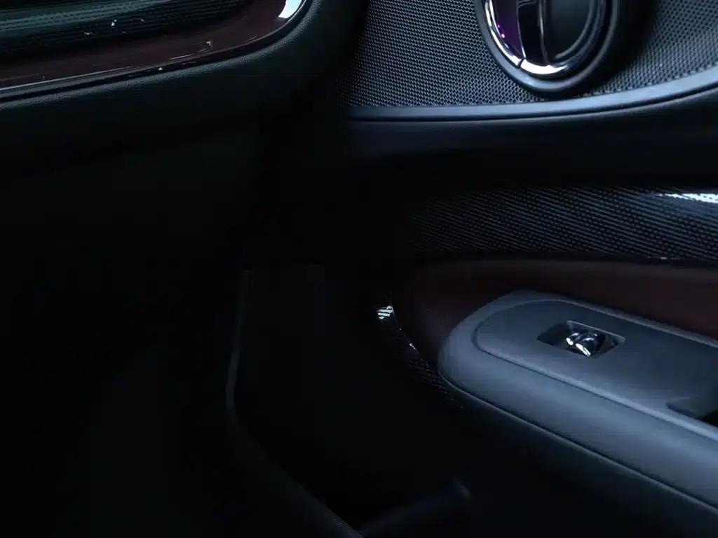 2016 MINI CLUBMAN Facelift 1.5T COOPER Connoisseur Edition — миниатюра 15