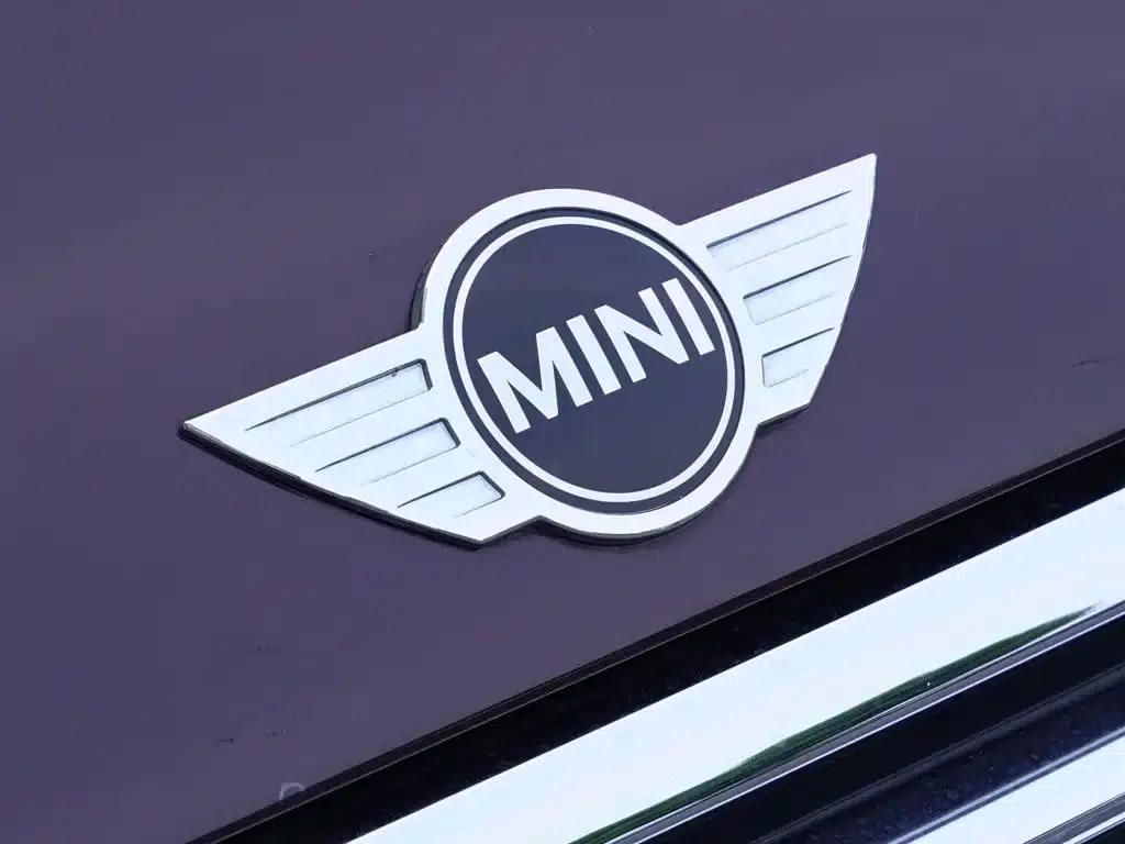 2016 MINI CLUBMAN Facelift 1.5T COOPER Connoisseur Edition — миниатюра 10