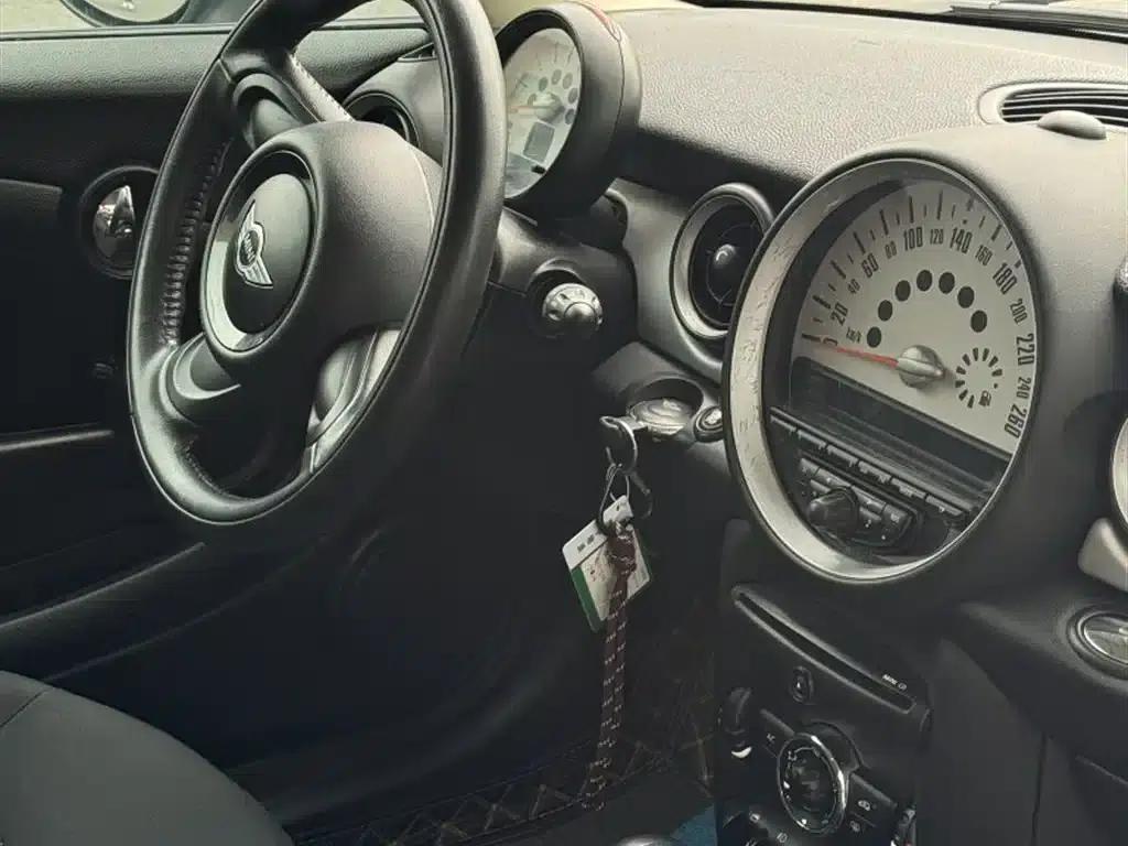 MINI CLUBMAN 2011 1.6L ONE — миниатюра 13