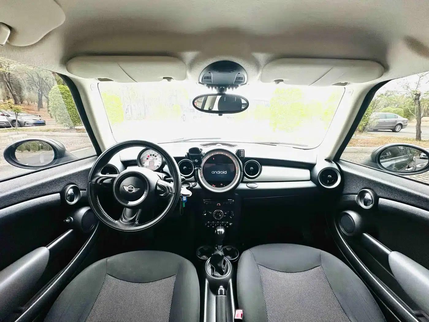 MINI CLUBMAN 2011 1.6L ONE — миниатюра 14