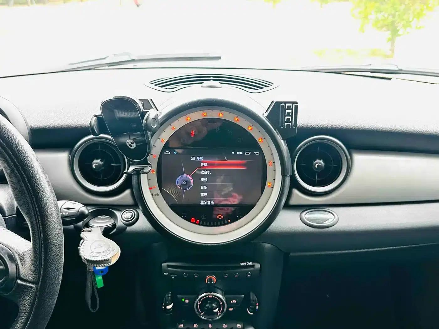 MINI CLUBMAN 2011 1.6L ONE — миниатюра 15