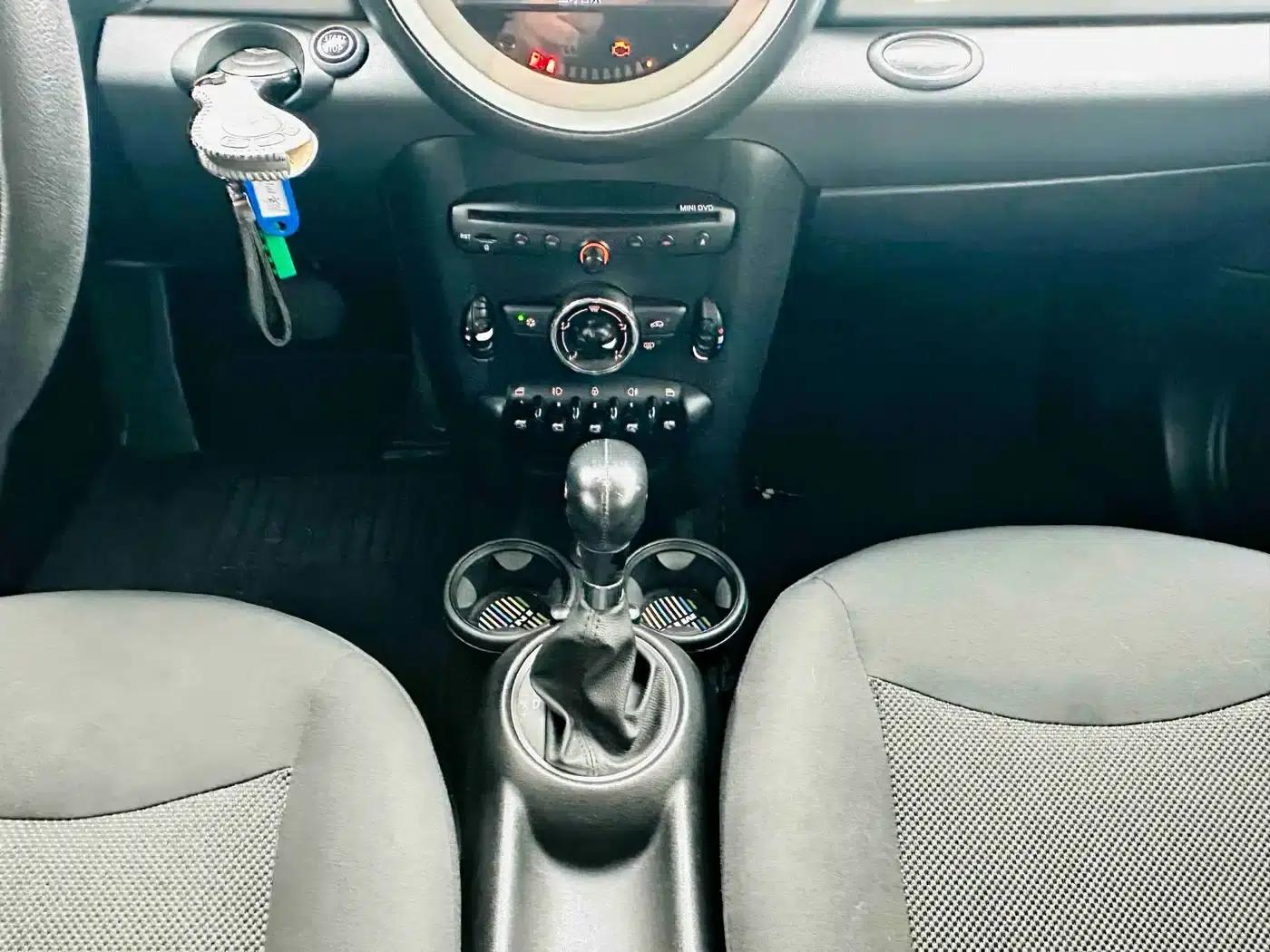 MINI CLUBMAN 2011 1.6L ONE — миниатюра 16