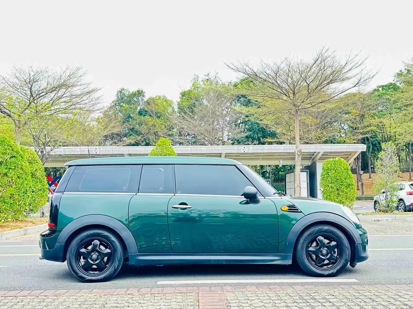 MINI CLUBMAN 2011 1.6L ONE — миниатюра 4