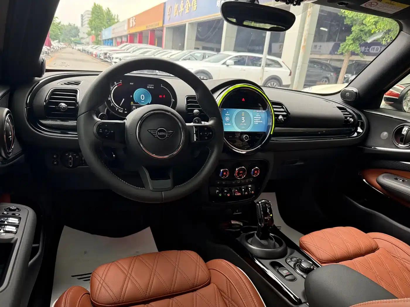 MINI CLUBMAN 2023 Facelift 2.0T COOPER S Connoisseur — миниатюра 13