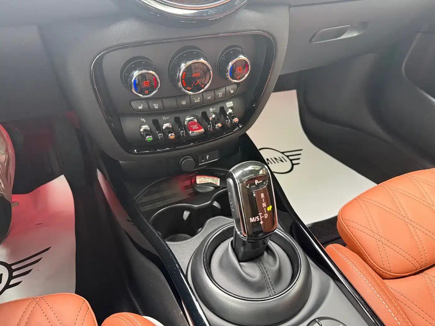 MINI CLUBMAN 2023 Facelift 2.0T COOPER S Connoisseur — миниатюра 17