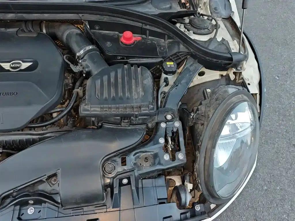 2016 MINI CLUBMAN Facelift 1.5T COOPER — миниатюра 22
