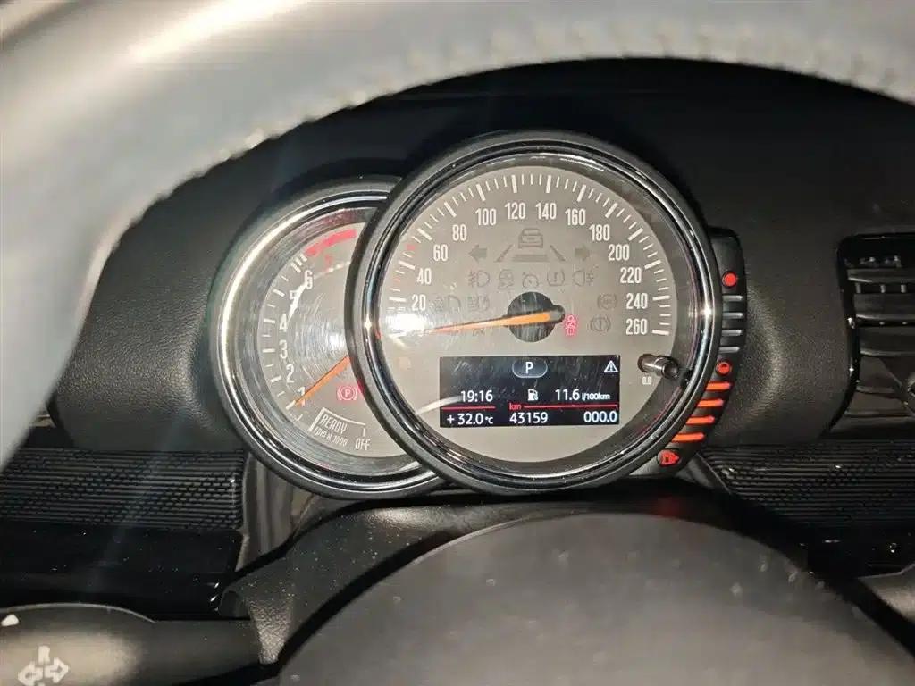2016 MINI CLUBMAN Facelift 1.5T COOPER — миниатюра 4