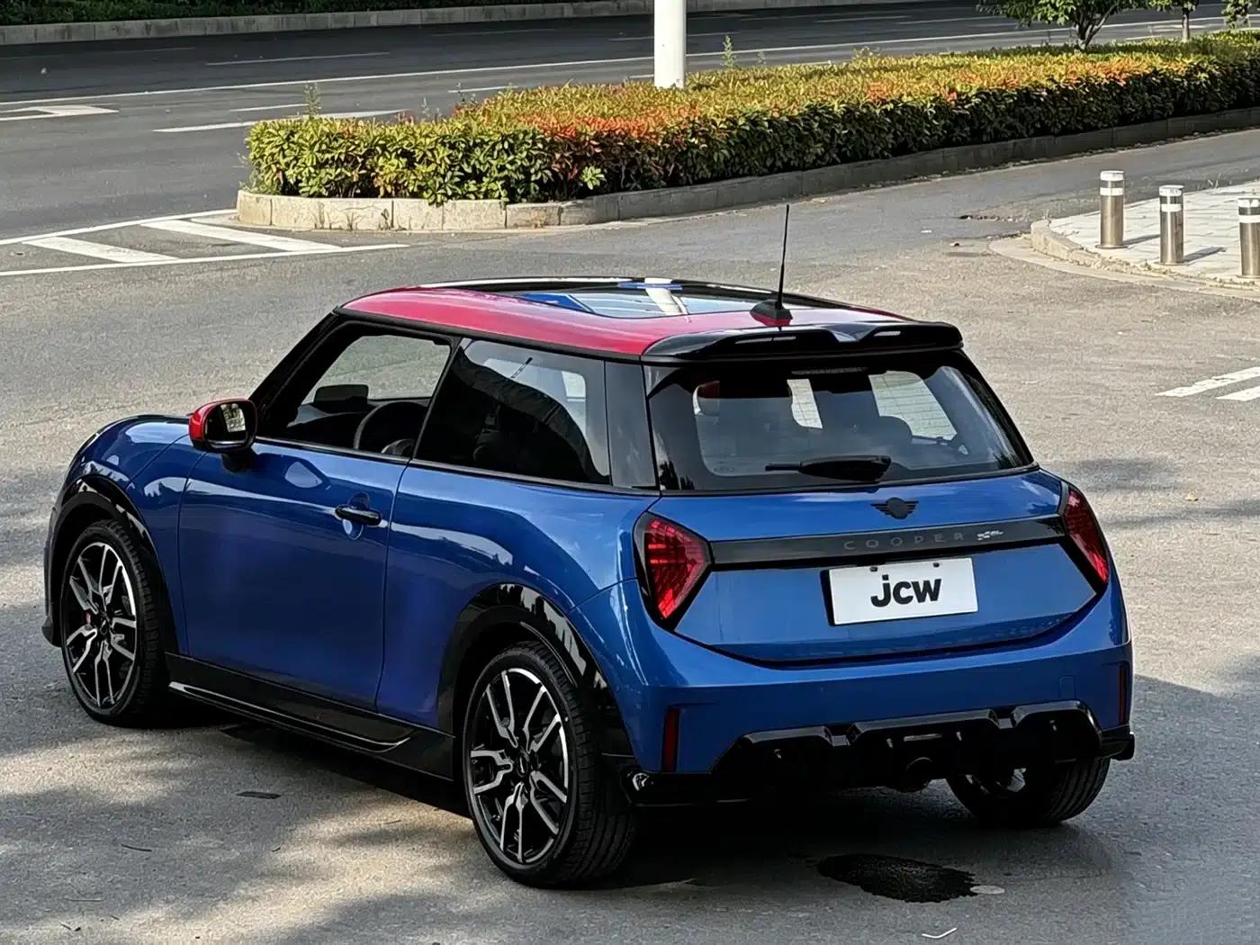 2025 MINI JCW JOHN COOPER WORKS — миниатюра 4