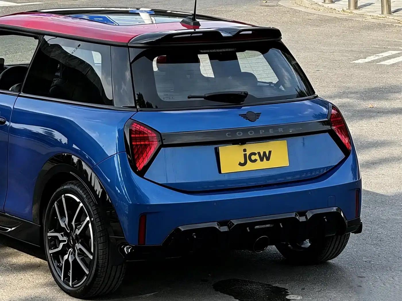 2025 MINI JCW JOHN COOPER WORKS — миниатюра 5