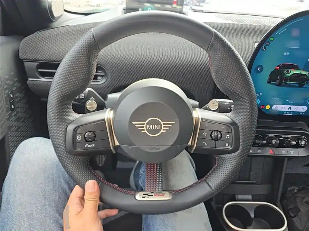 2025 MINI JCW JOHN COOPER WORKS — миниатюра 11