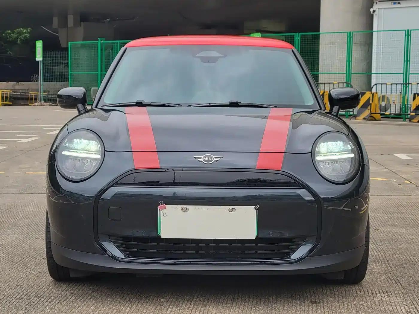 2025 Electric MINI Cooper (Facelift) - 466km/h - Classic Style — миниатюра 2