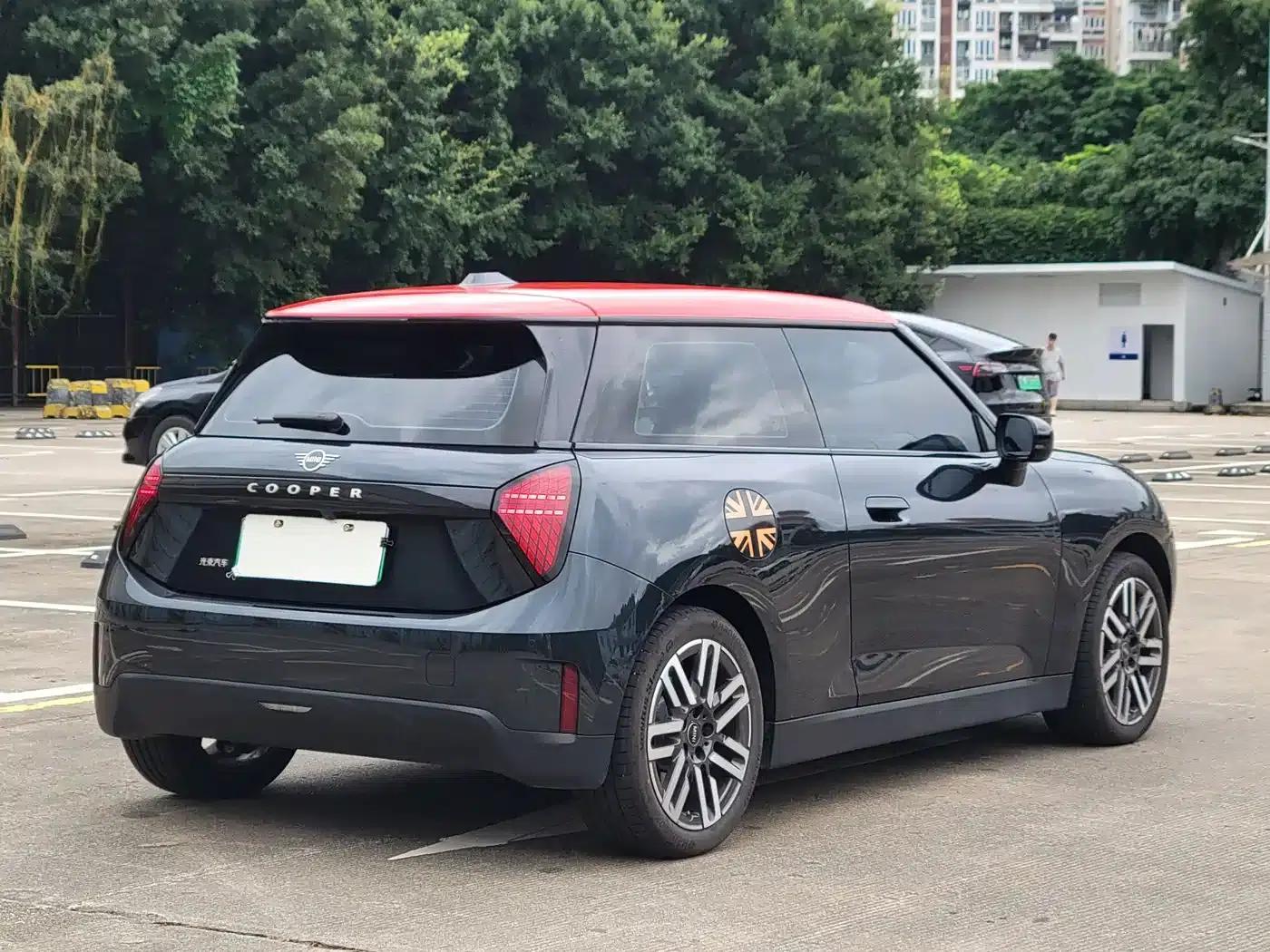 2025 Electric MINI Cooper (Facelift) - 466km/h - Classic Style — миниатюра 14