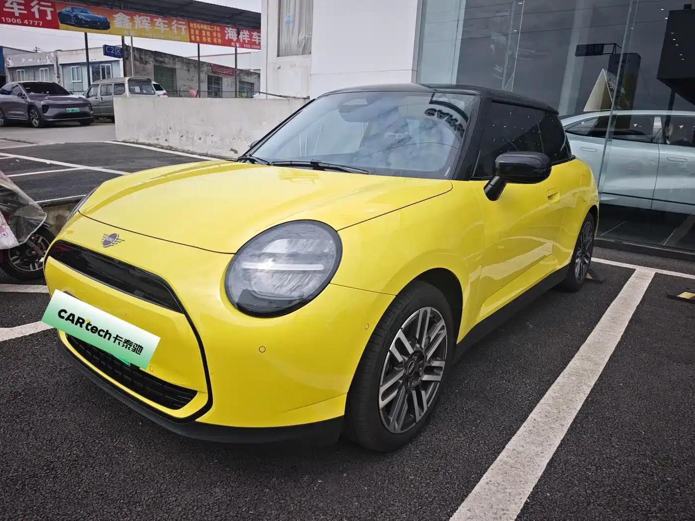 2024 Electric MINI Cooper (456km/h) - Classic Style — миниатюра 1