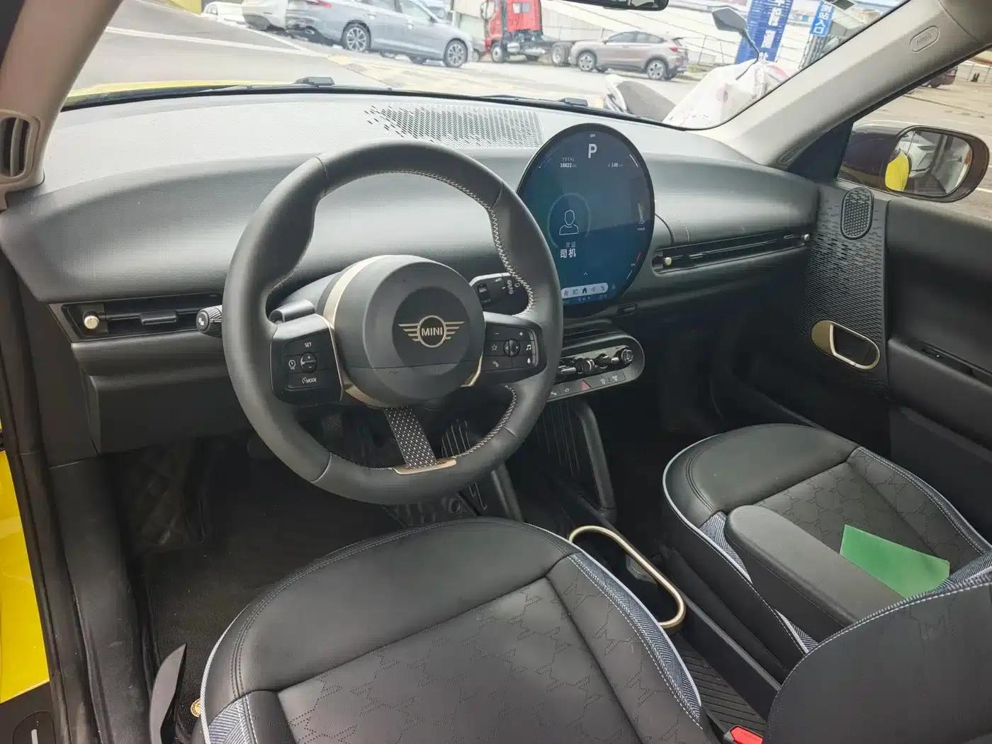 2024 Electric MINI Cooper (456km/h) - Classic Style — миниатюра 4