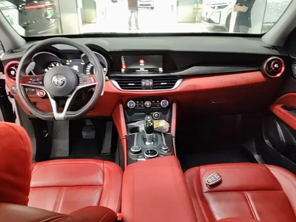 Alfa Romeo Stelvio 2017 2.0T 280HP Luxury Edition — миниатюра 13