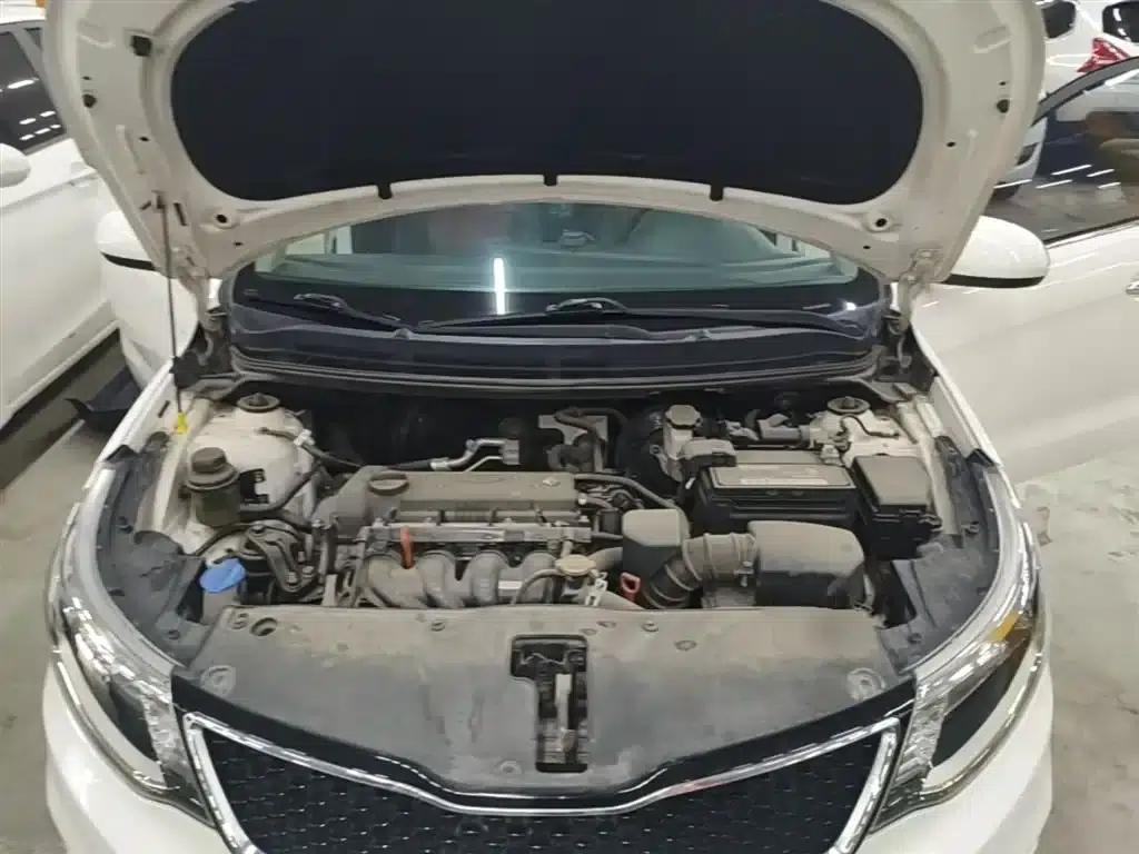 Kia K2 2015 Hatchback 1.4L AT GLS Cool Edition — миниатюра 20