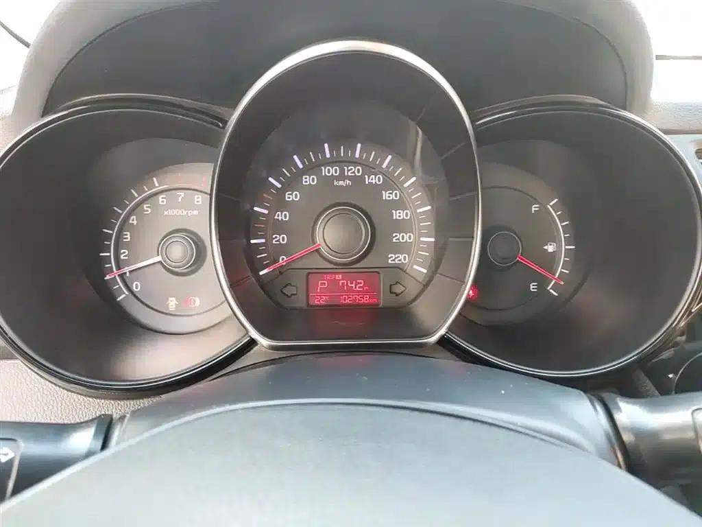 Kia K2 2015 Sedan 1.4L AT GLS — миниатюра 12