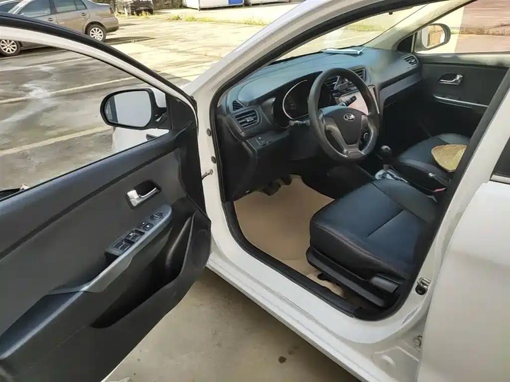 Kia K2 2015 Sedan 1.4L AT GLS — миниатюра 16