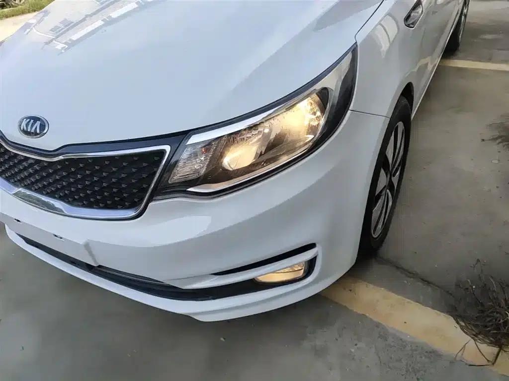 Kia K2 2015 Sedan 1.4L AT GLS — миниатюра 24