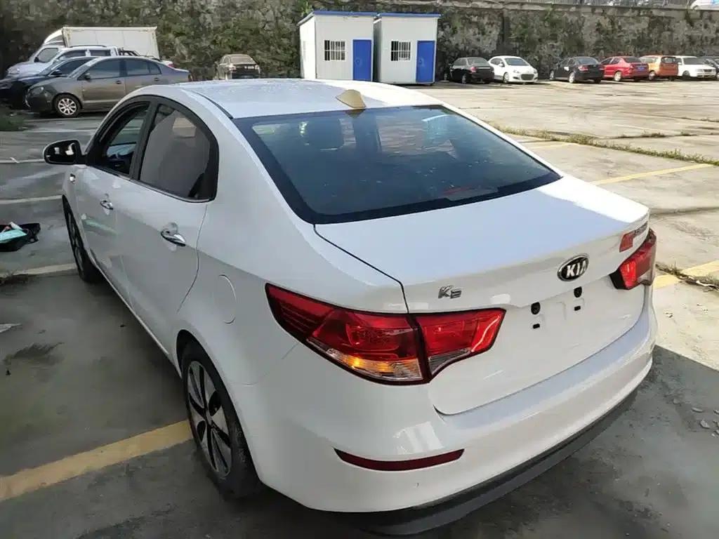 Kia K2 2015 Sedan 1.4L AT GLS — миниатюра 5