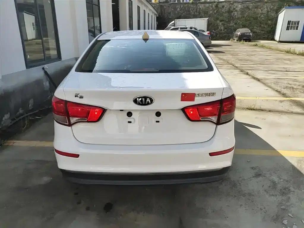 Kia K2 2015 Sedan 1.4L AT GLS — миниатюра 6