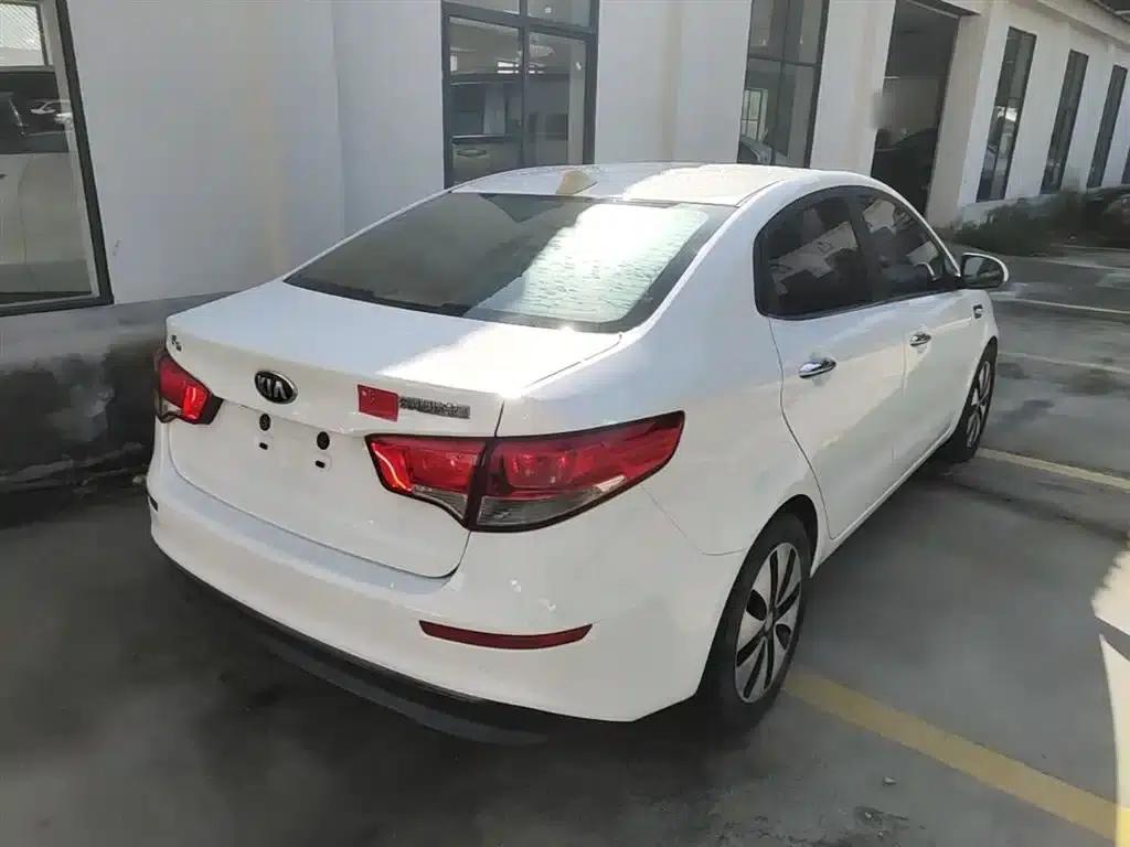 Kia K2 2015 Sedan 1.4L AT GLS — миниатюра 7
