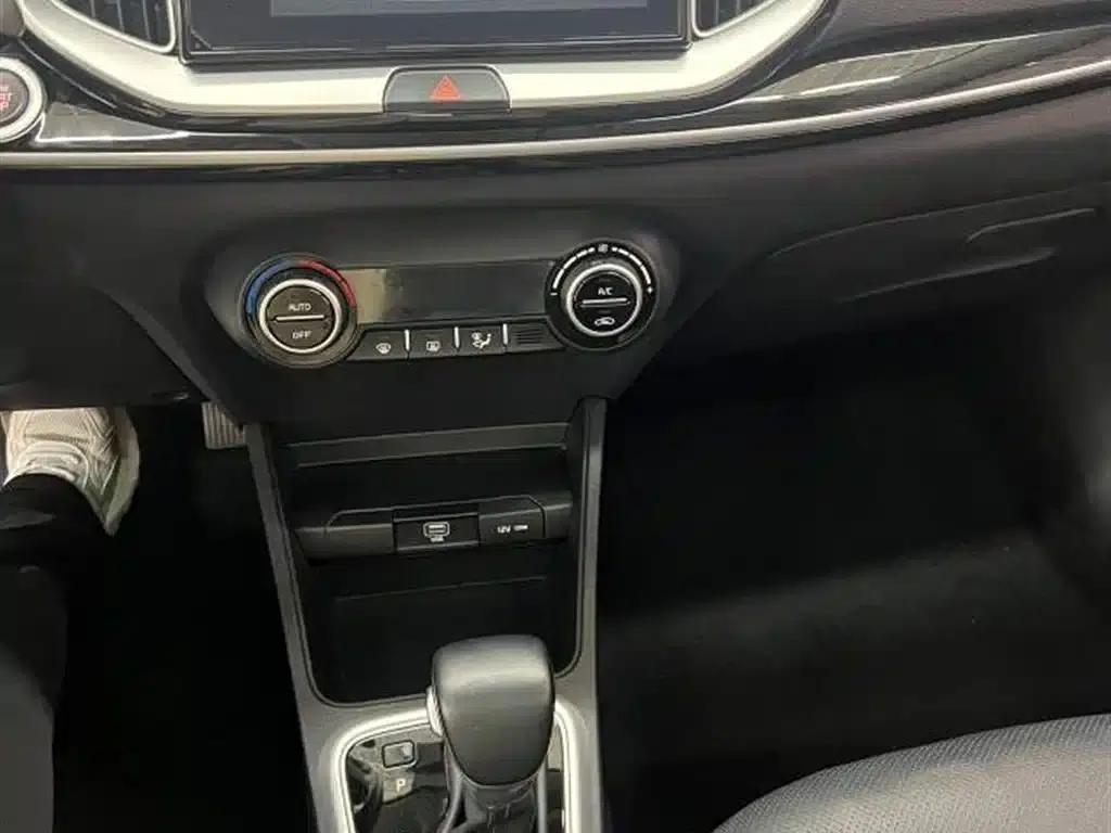 Kia K3 2021 1.4L CVT Sunroof Model — миниатюра 12