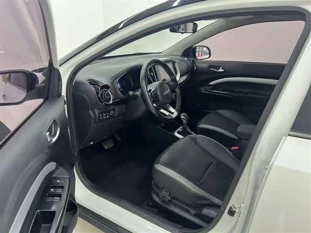 Kia K3 2021 1.4L CVT Sunroof Model — миниатюра 9