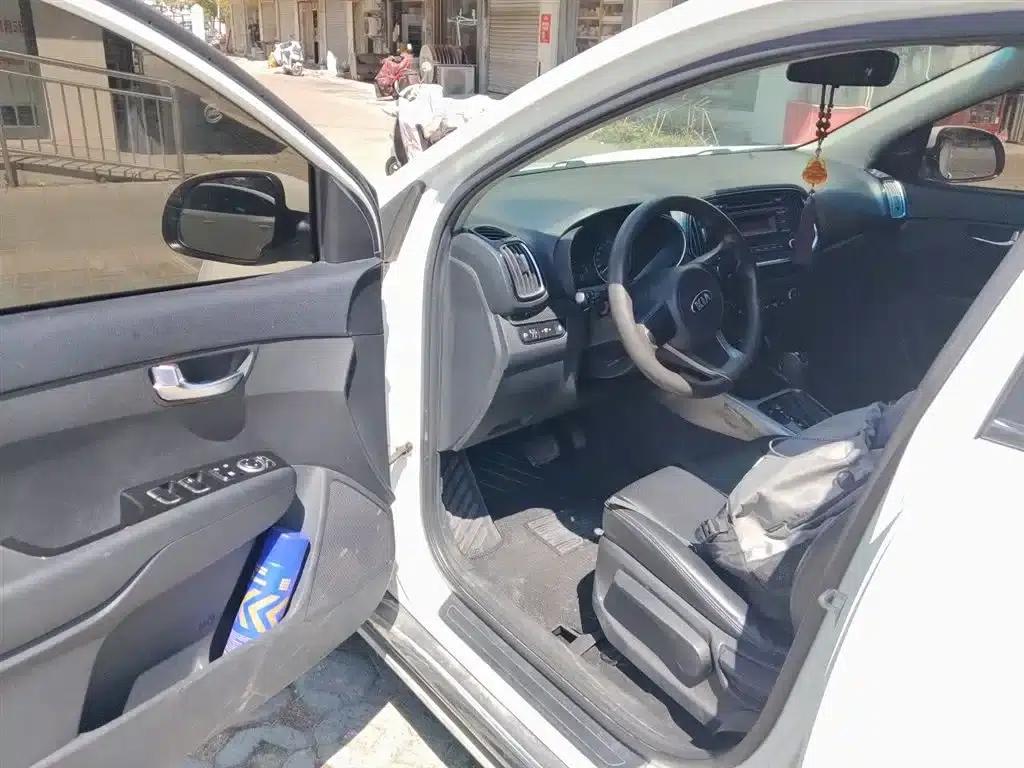 KX3 Sportage 2015 1.6L Automatic 2WD DLX — миниатюра 14