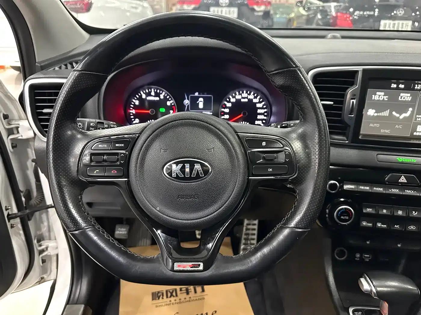 Kia KX5 2016 1.6T Automatic 2WD DLX — миниатюра 14