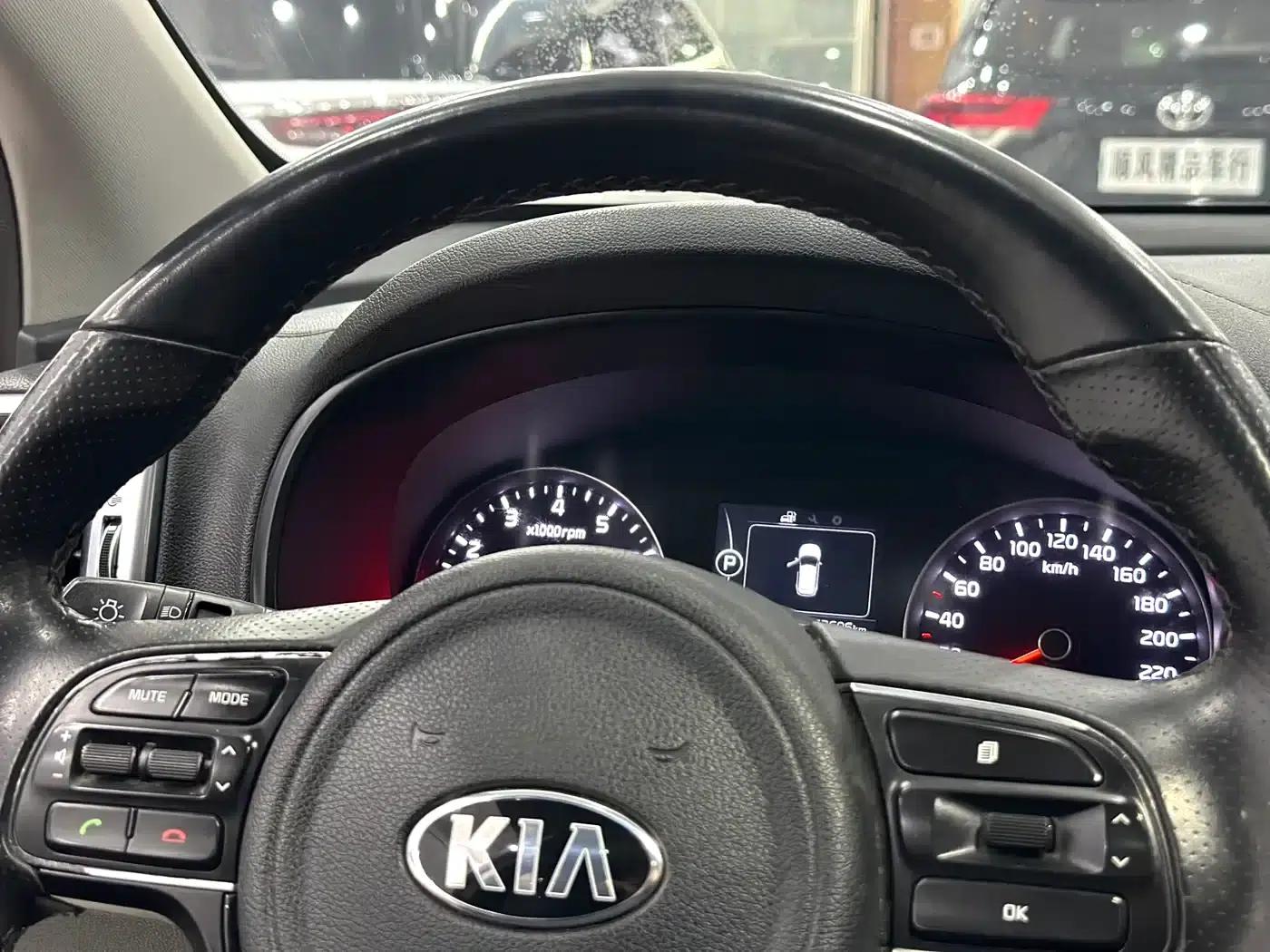 Kia KX5 2016 1.6T Automatic 2WD DLX — миниатюра 19