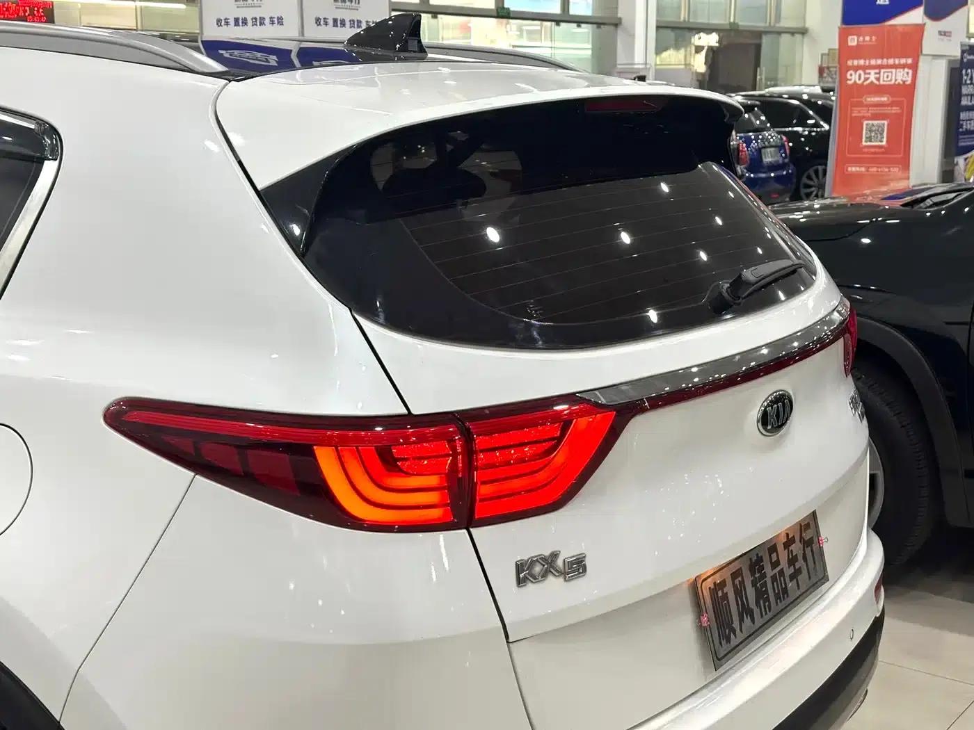 Kia KX5 2016 1.6T Automatic 2WD DLX — миниатюра 23