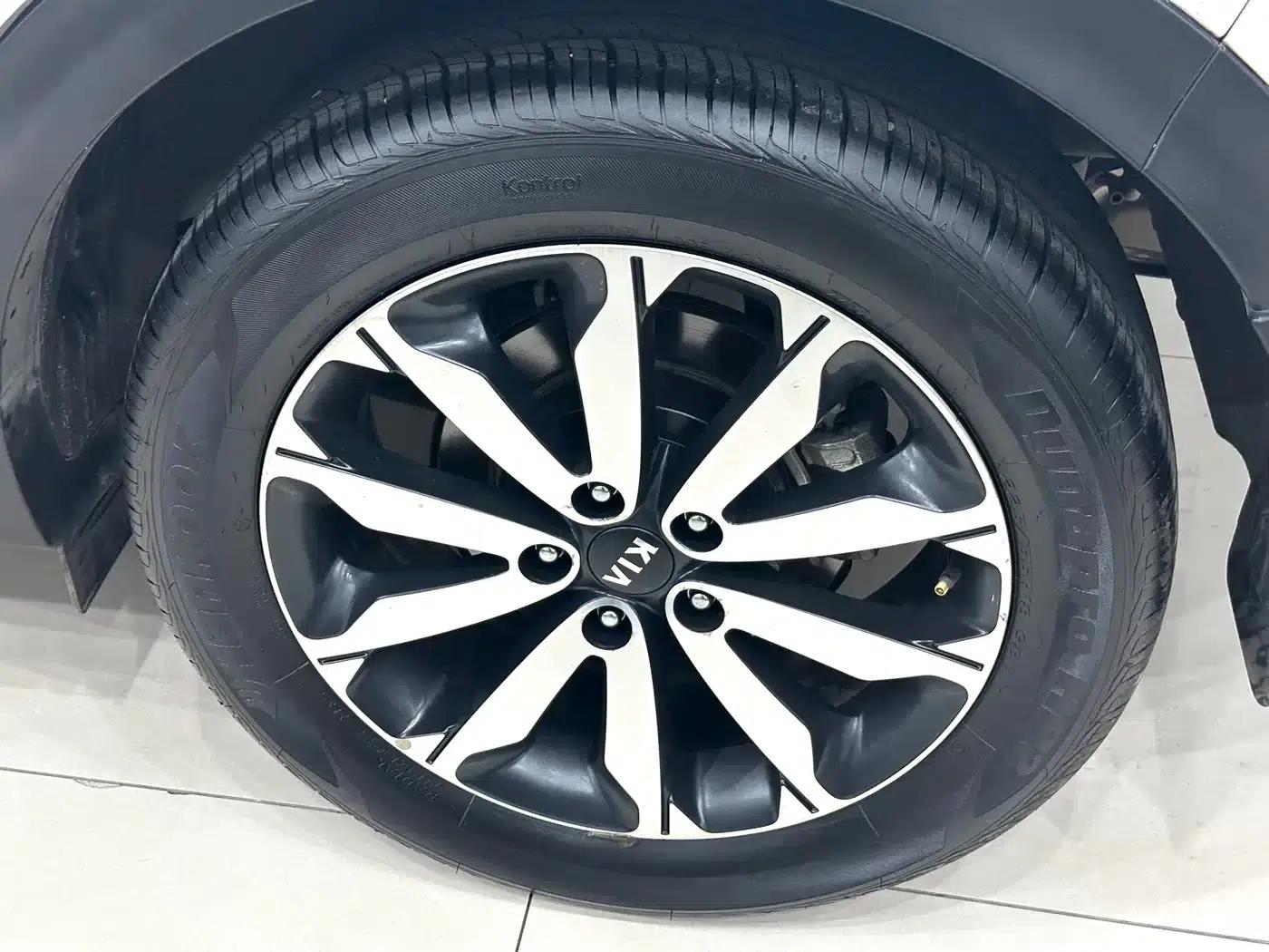Kia KX5 2016 1.6T Automatic 2WD DLX — миниатюра 25