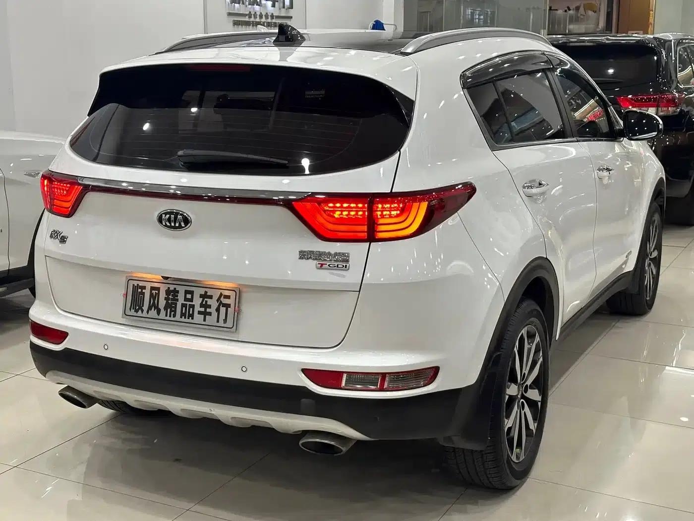 Kia KX5 2016 1.6T Automatic 2WD DLX — миниатюра 26