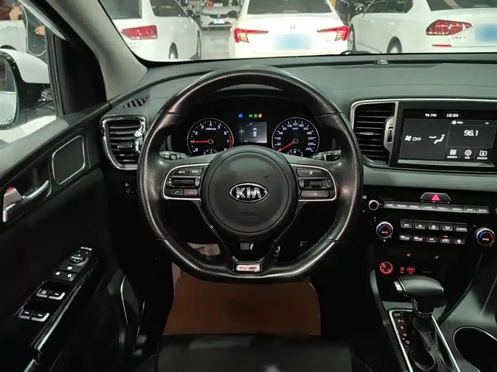 Kia KX5 2017 1.6T Automatic 2WD 15th Anniversary Special Edition DLX — миниатюра 11