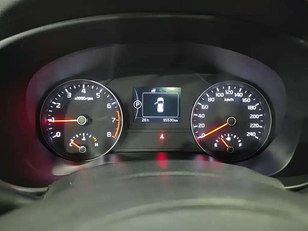 Kia KX5 2017 1.6T Automatic 2WD 15th Anniversary Special Edition DLX — миниатюра 12