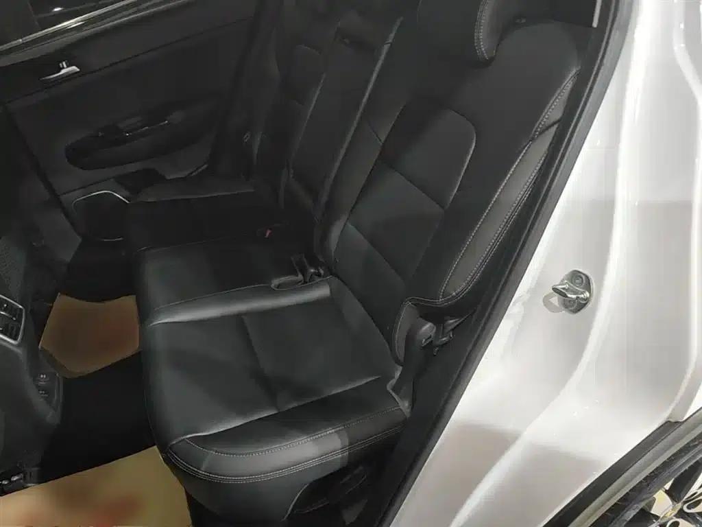 Kia KX5 2017 1.6T Automatic 2WD 15th Anniversary Special Edition DLX — миниатюра 17
