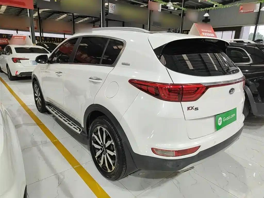 Kia KX5 2017 1.6T Automatic 2WD 15th Anniversary Special Edition DLX — миниатюра 5