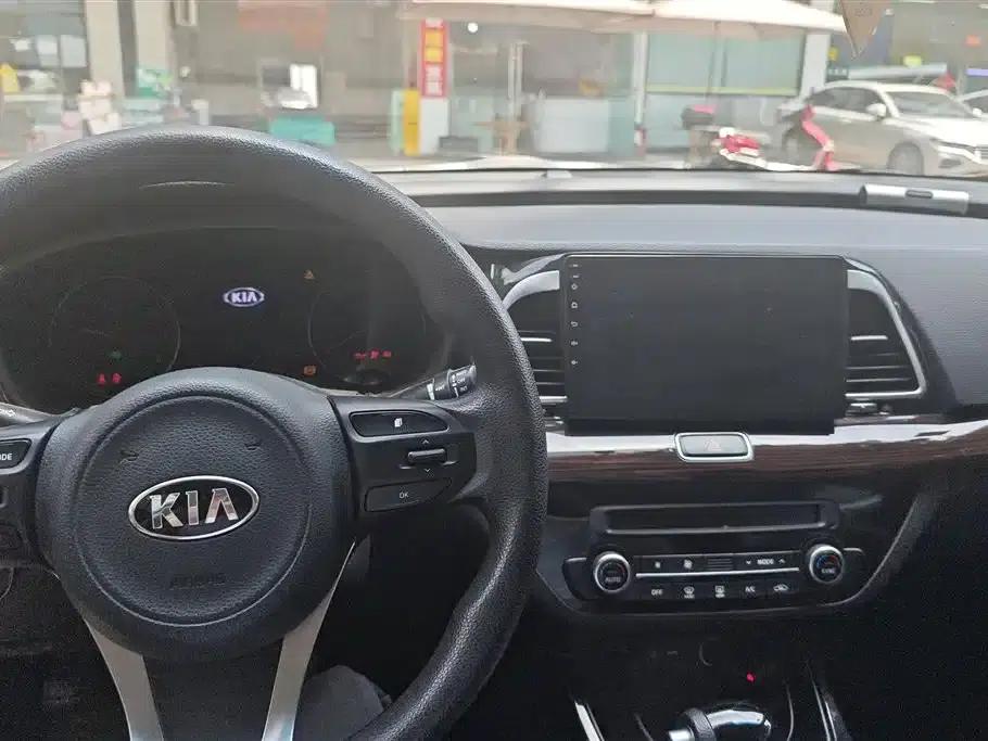 Kia K4 2017 1.8L Automatic DLX Special — миниатюра 12